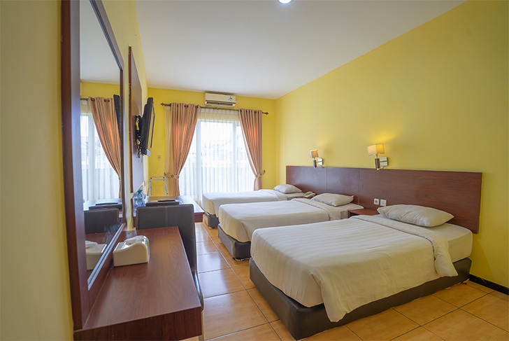 Triple Room2